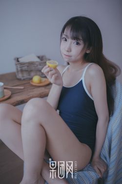 父亲缓慢有力挺送女儿